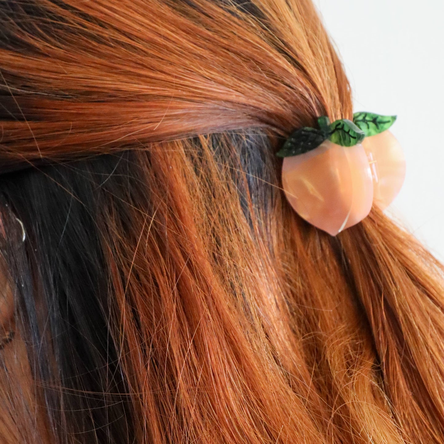 Jenny Lemons - Mini Peach Hair Claw Clip