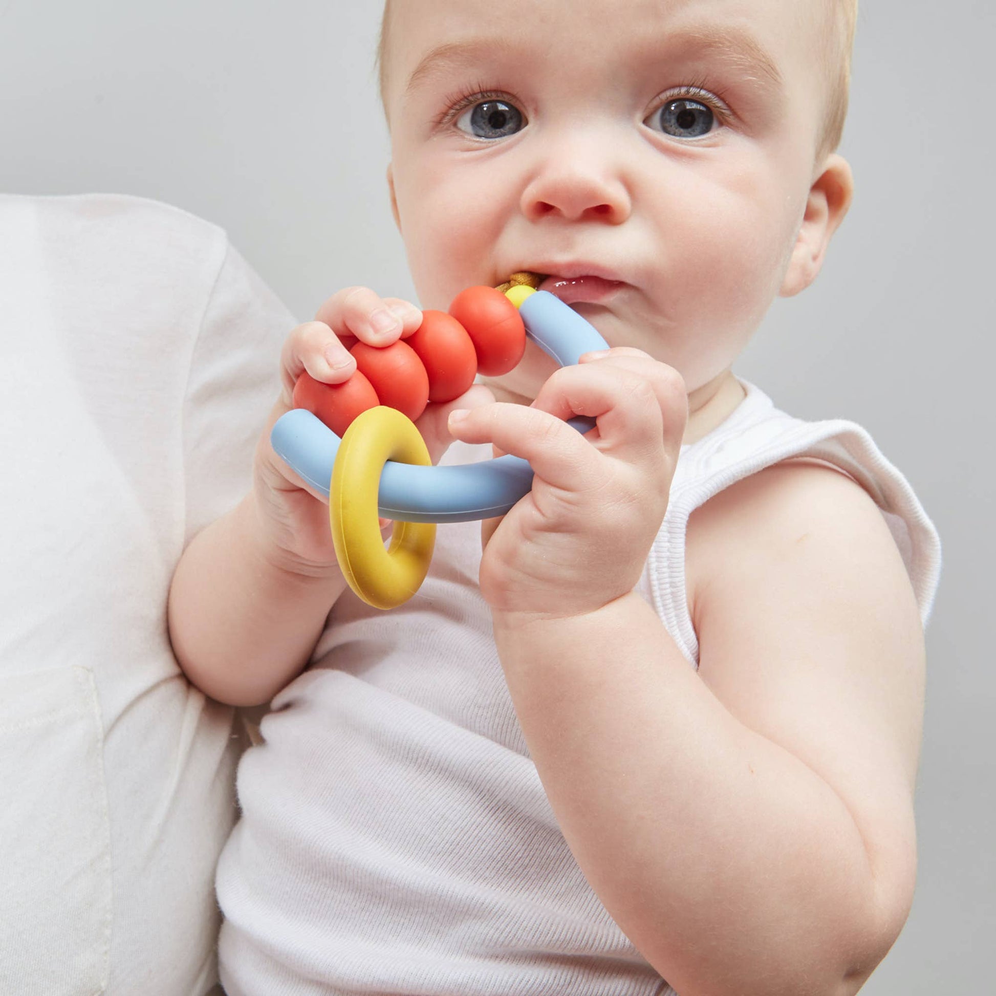 January Moon Primary Arch Ring Teether