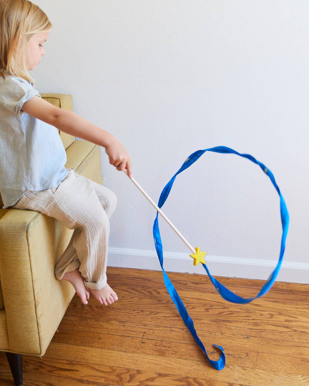 Sarah's Silks Silk & Wood Streamer -Star Blue