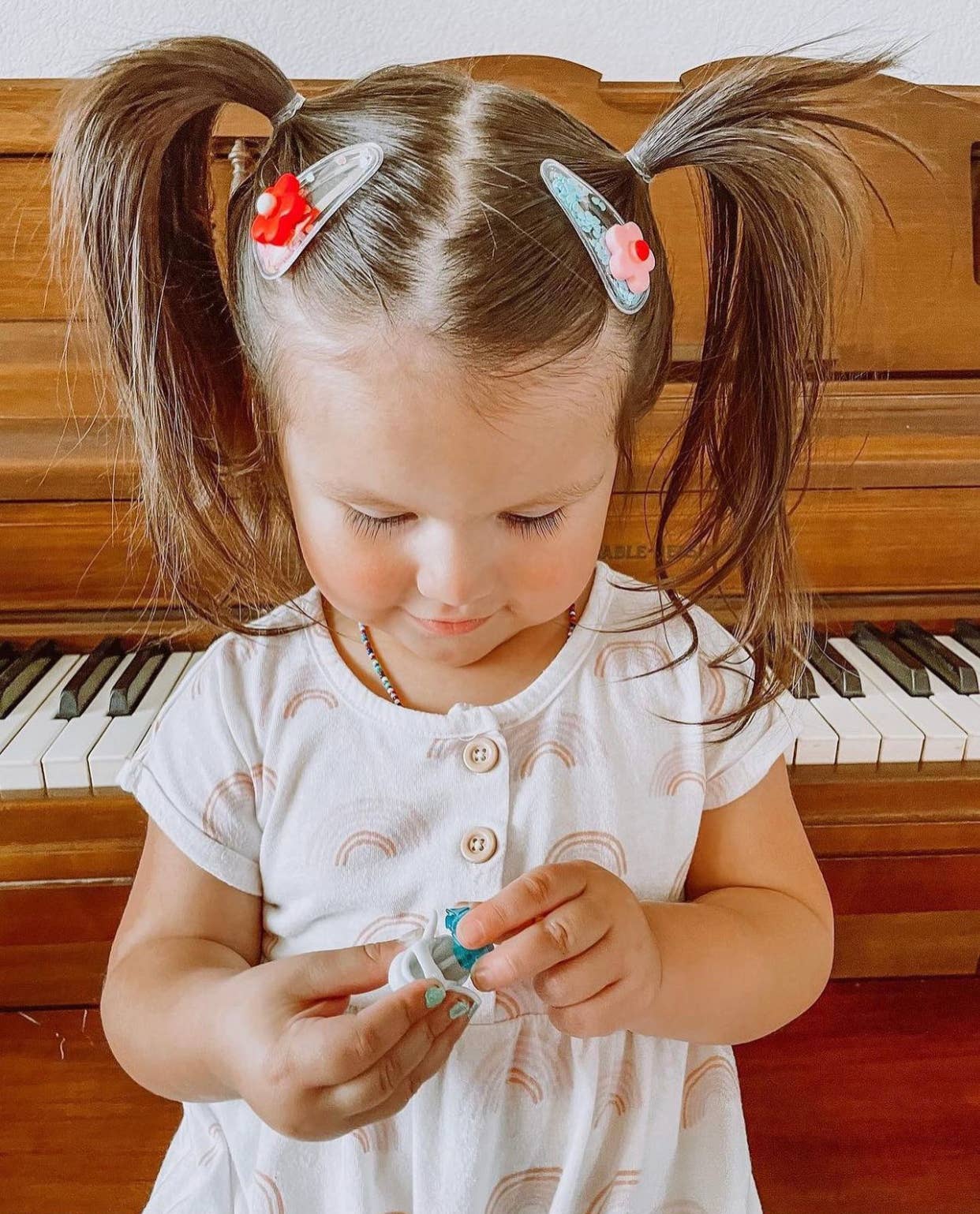 flower confetti shaker kids hair clips - 5 pack
