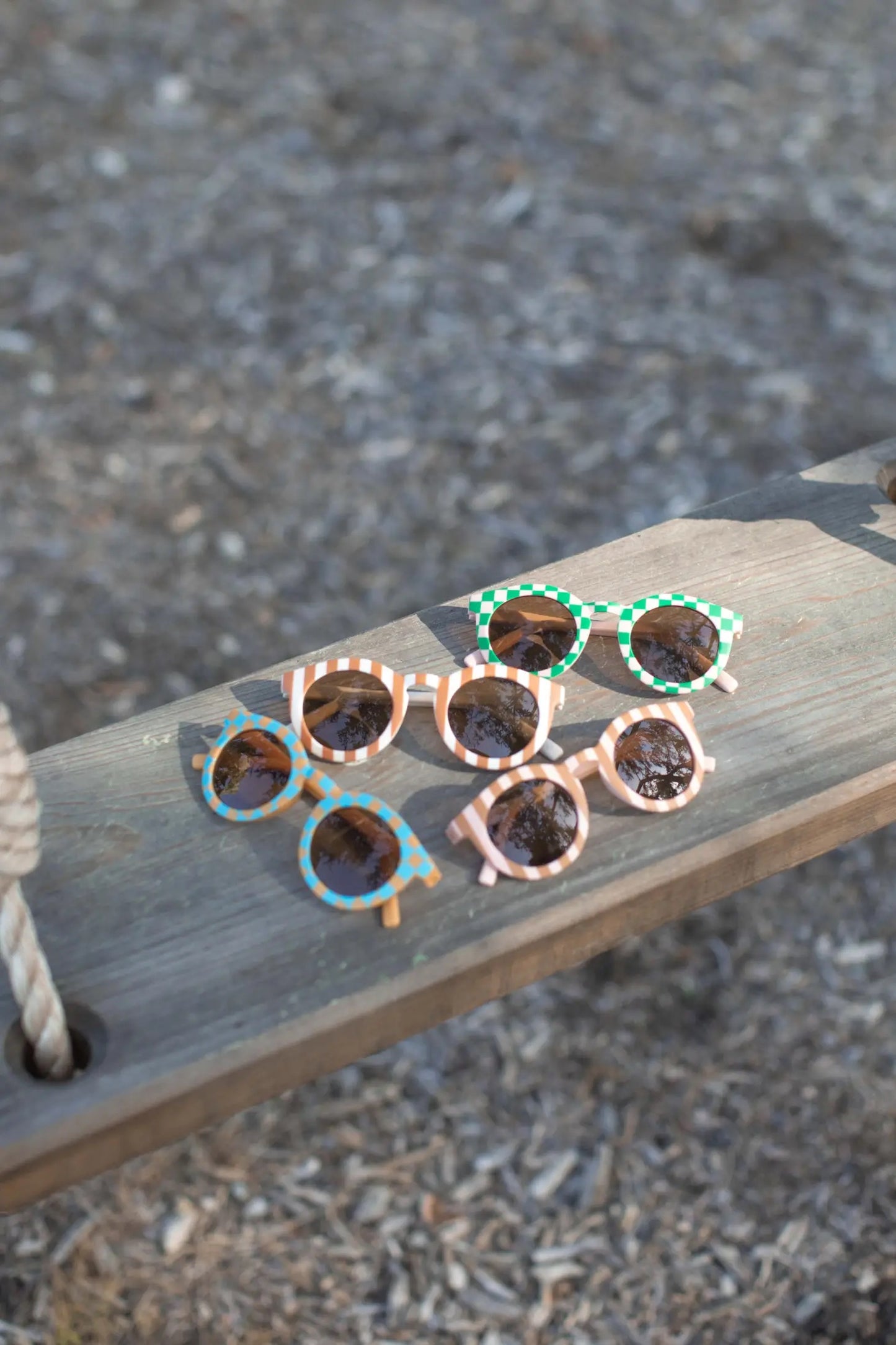 stripe/check print kids sunglasses