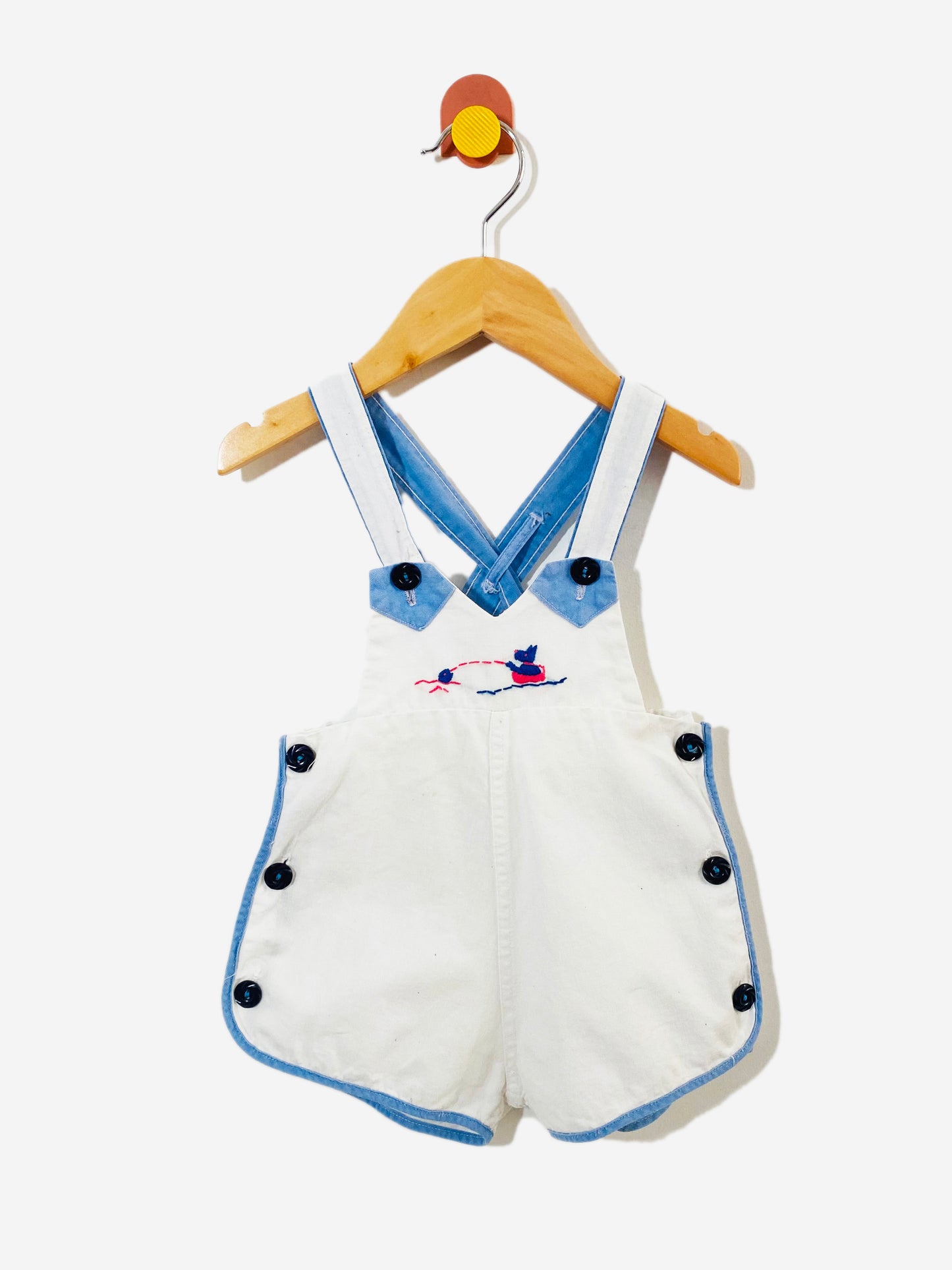 Vintage embroidered shortalls / 12M