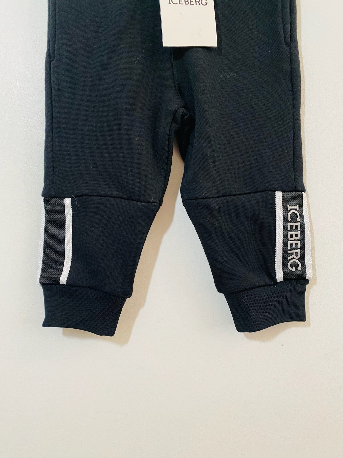 Sweatpants / 12m