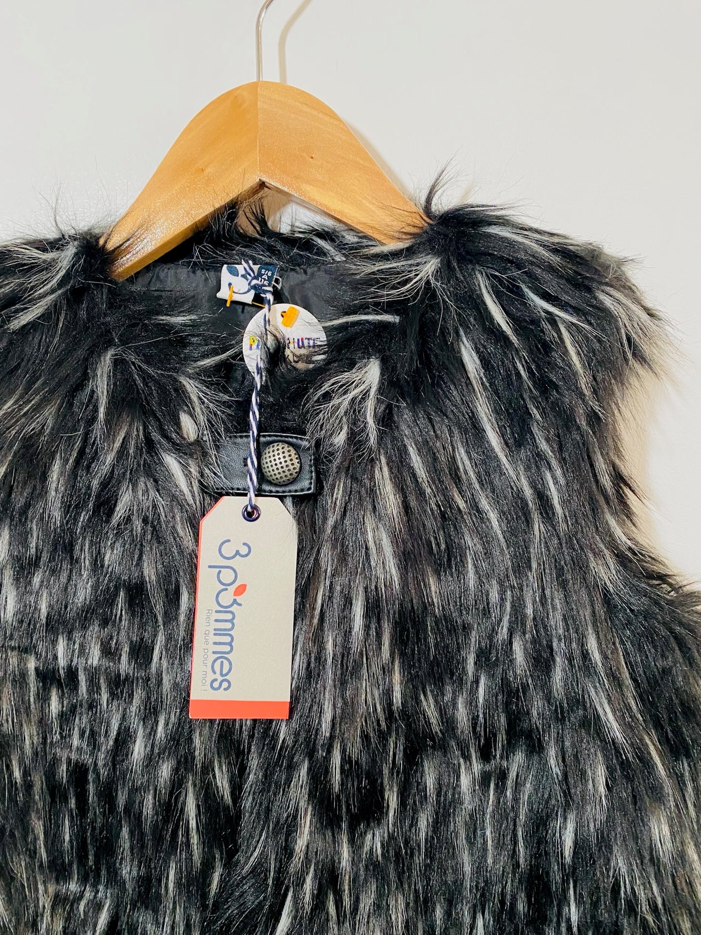 faux fur vest / 5-6Y