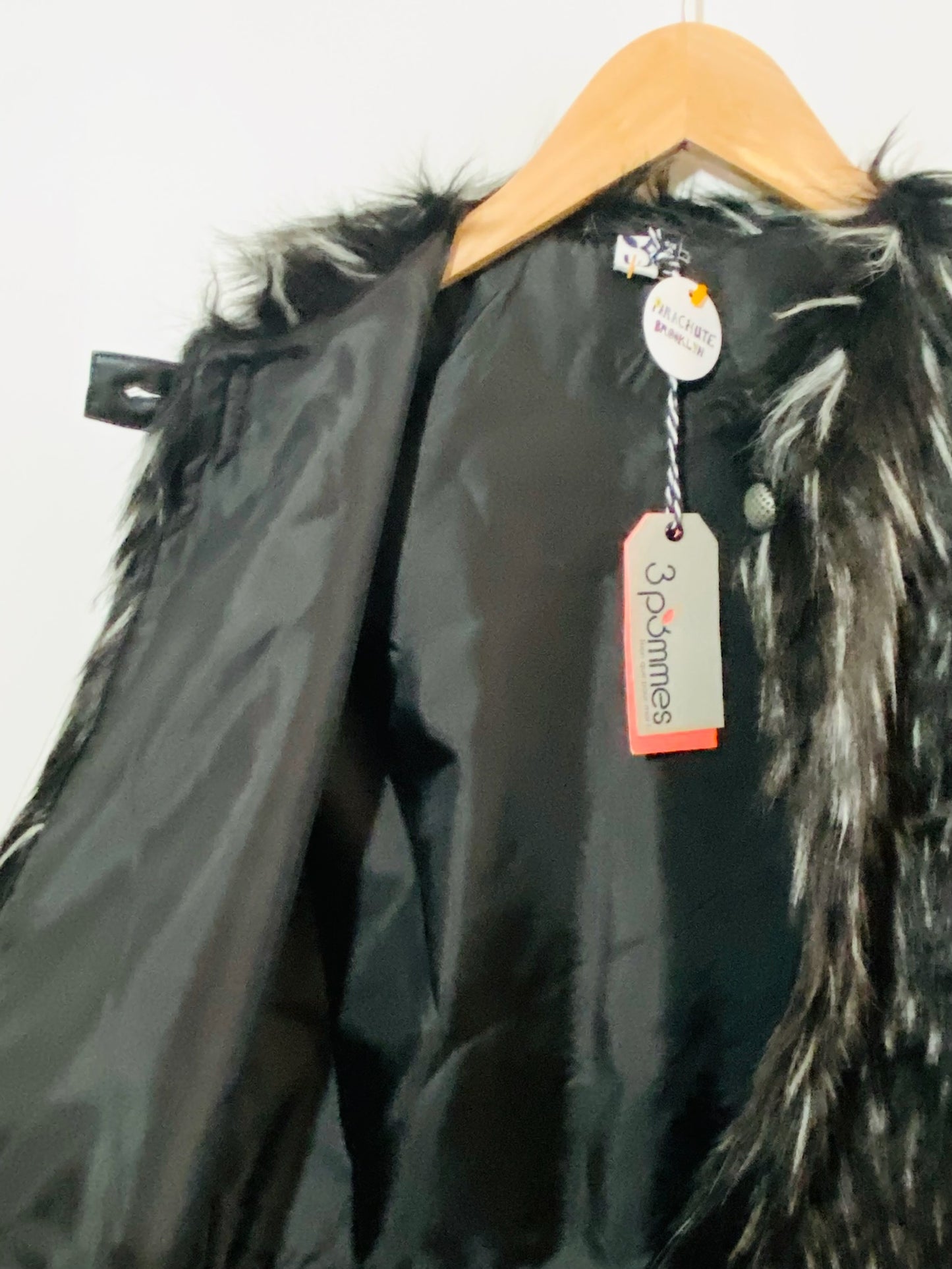 faux fur vest / 5-6Y