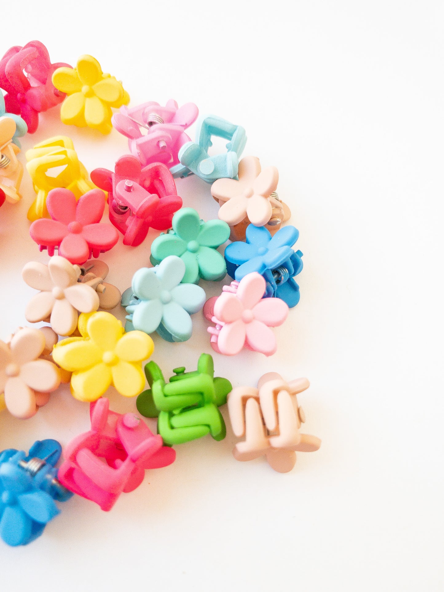 korean style mini flower hair clips - 36 Pack