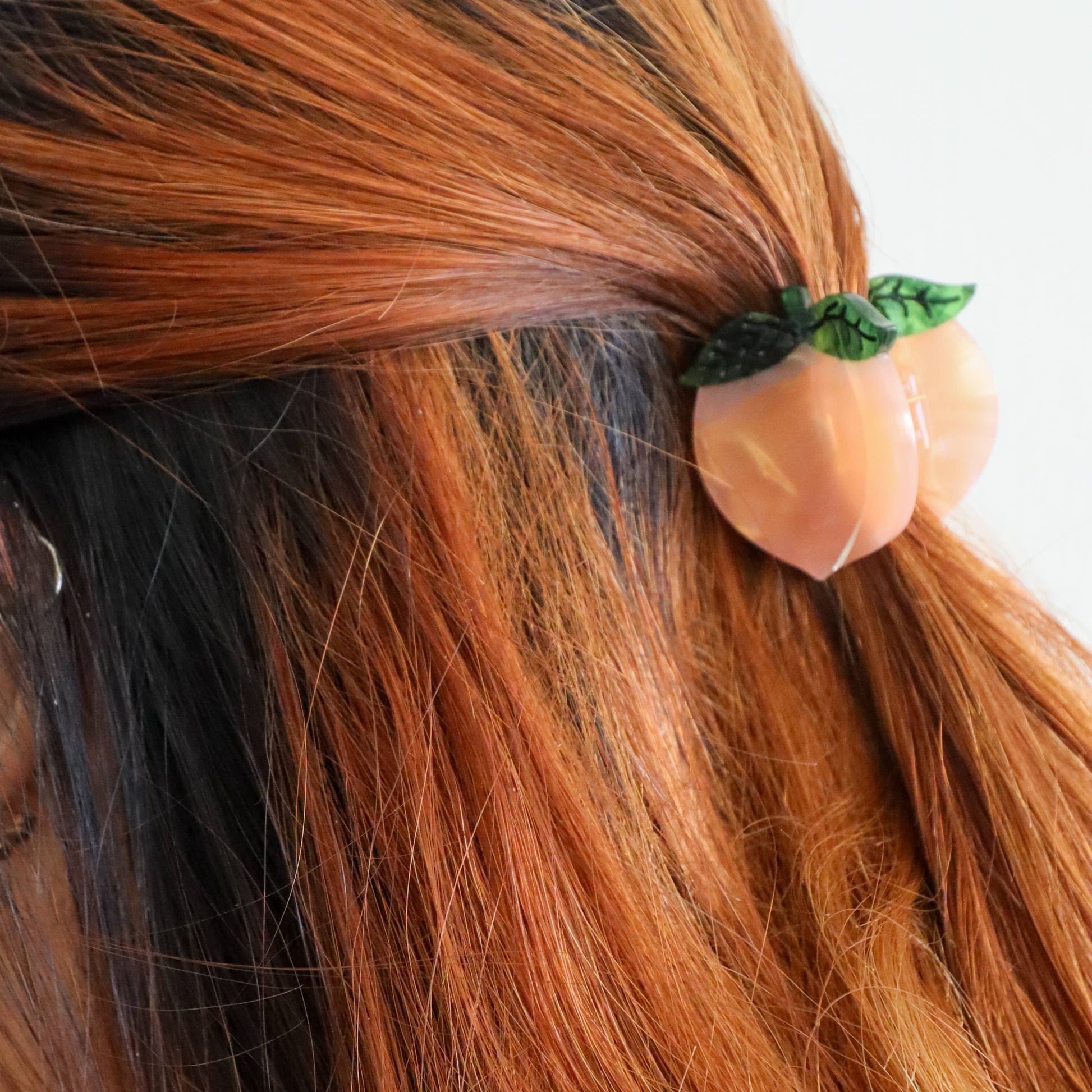 Jenny Lemons - Mini Peach Hair Claw Clip