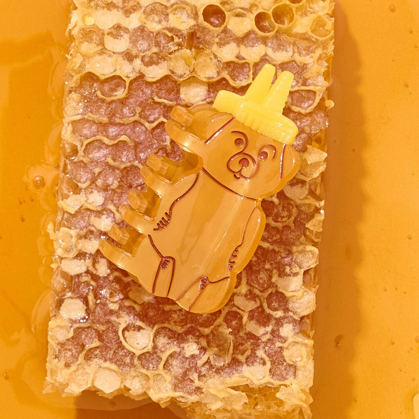 Jenny Lemons - Mini Honey Bear Hair Claw Clip