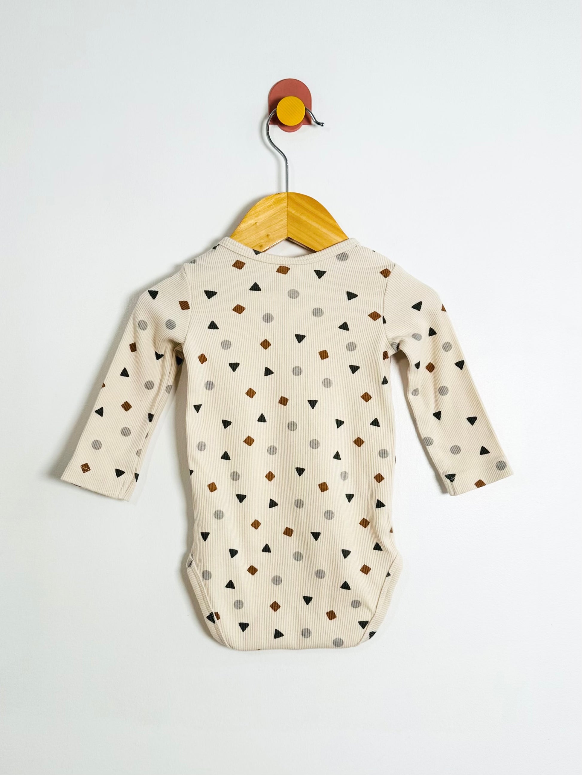 Quincy Mae Ribbed Geo Bodysuit / 3-6M