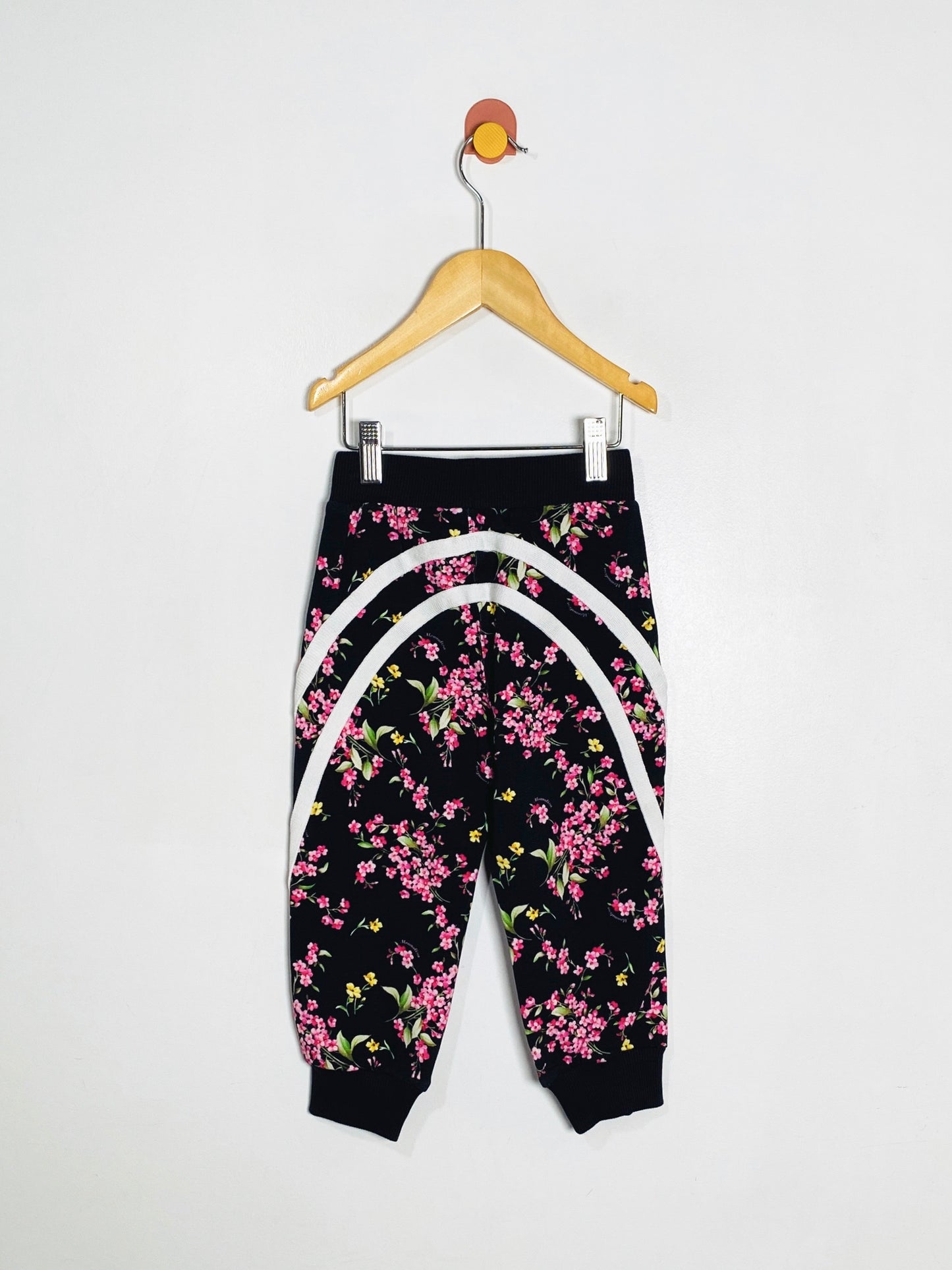 Monnalisa Black Floral Print Sweat Set / 2Y