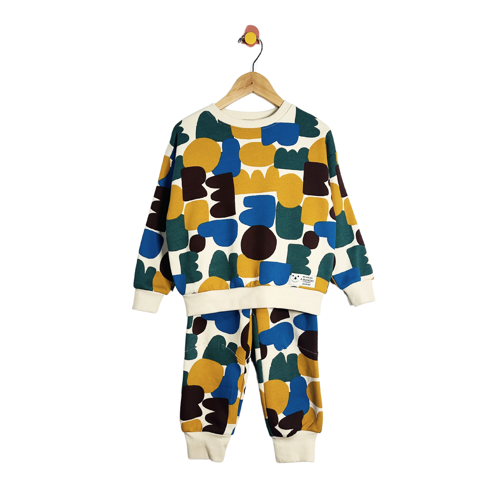 A Monday in Copenhagen Graphic Sweatsuit / 6Y