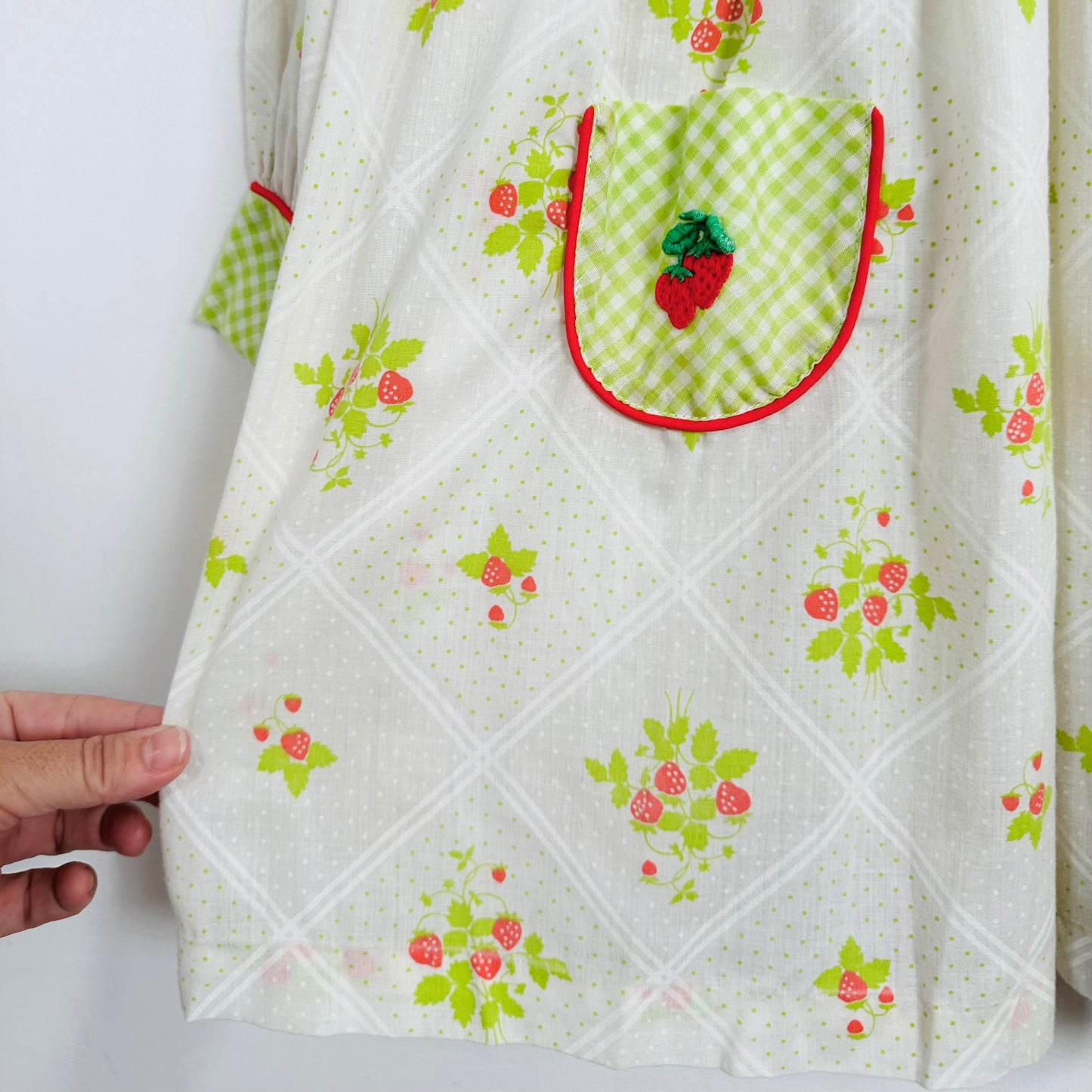 Vintage Strawberry Gingham Dress / 4Y