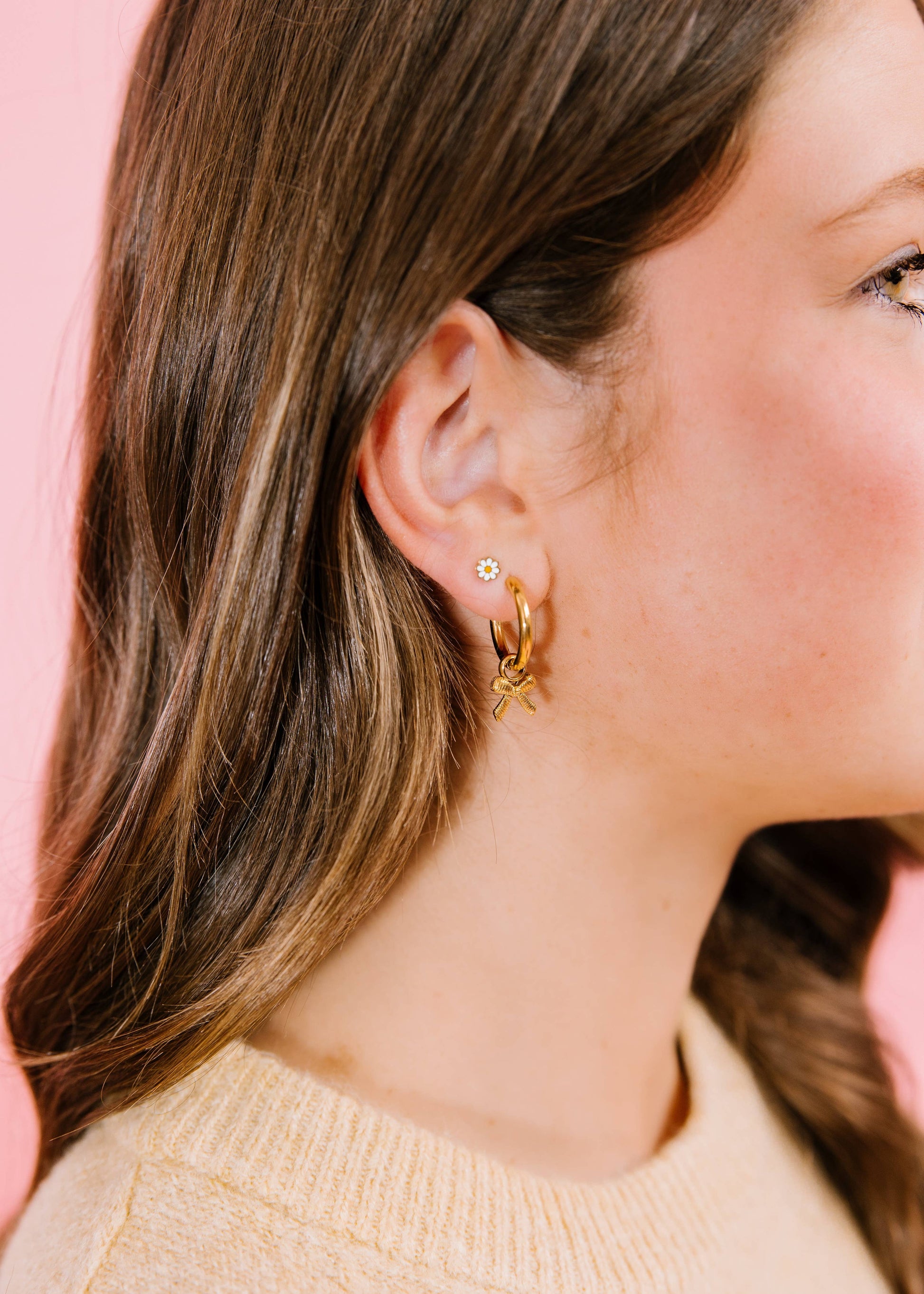 Pierced Co White Tiny Daisy Earrings