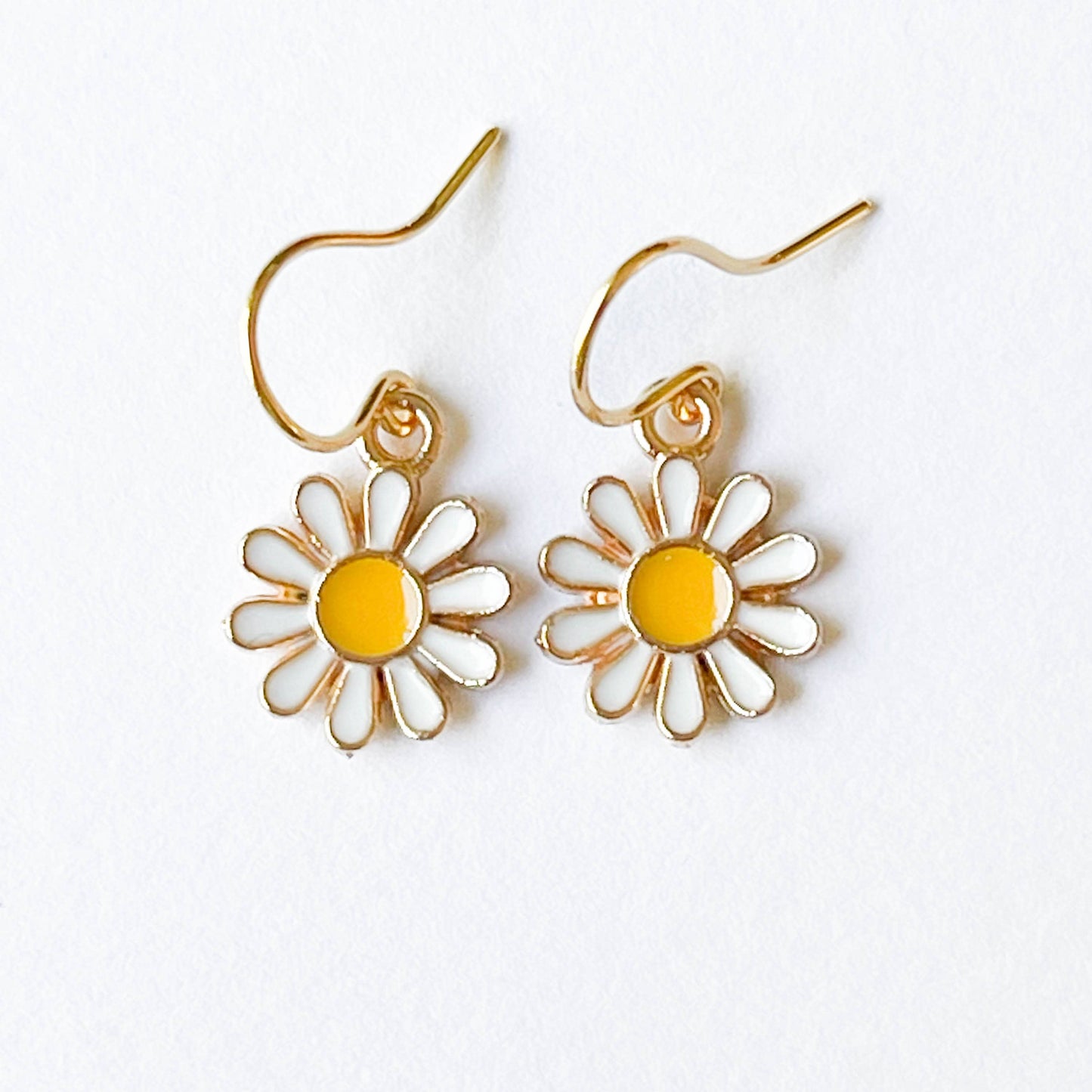 Kids Charm Earrings- white daisies