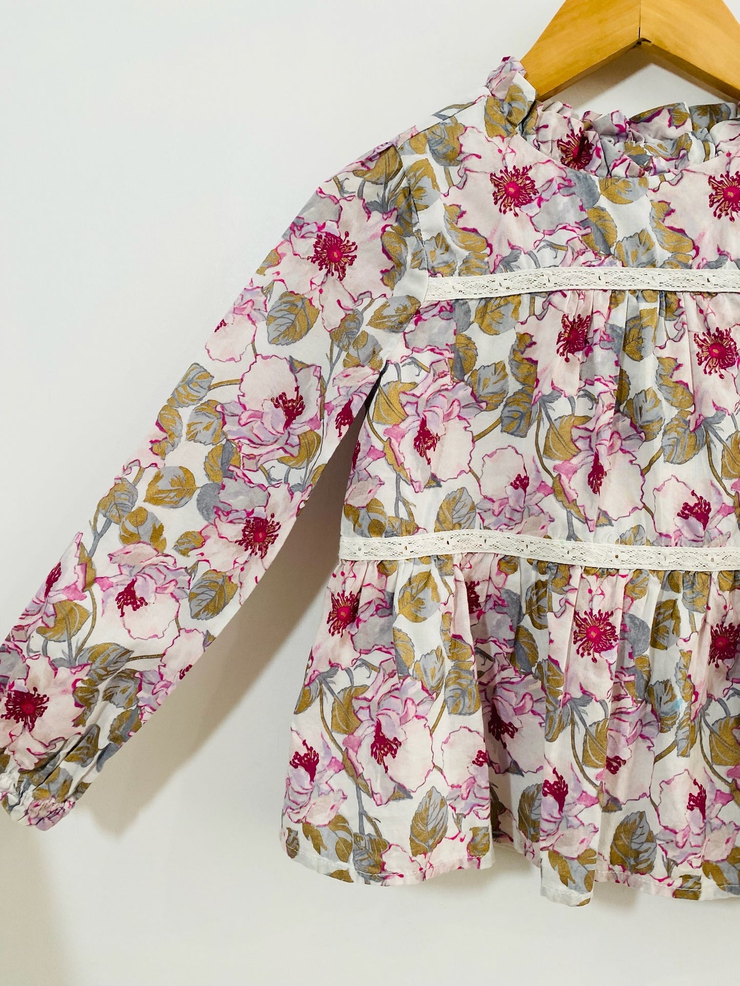floral blouse / 6Y