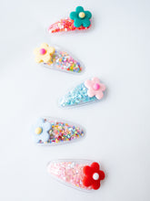 Load image into Gallery viewer, flower confetti shaker kids hair clips - 5 pack
