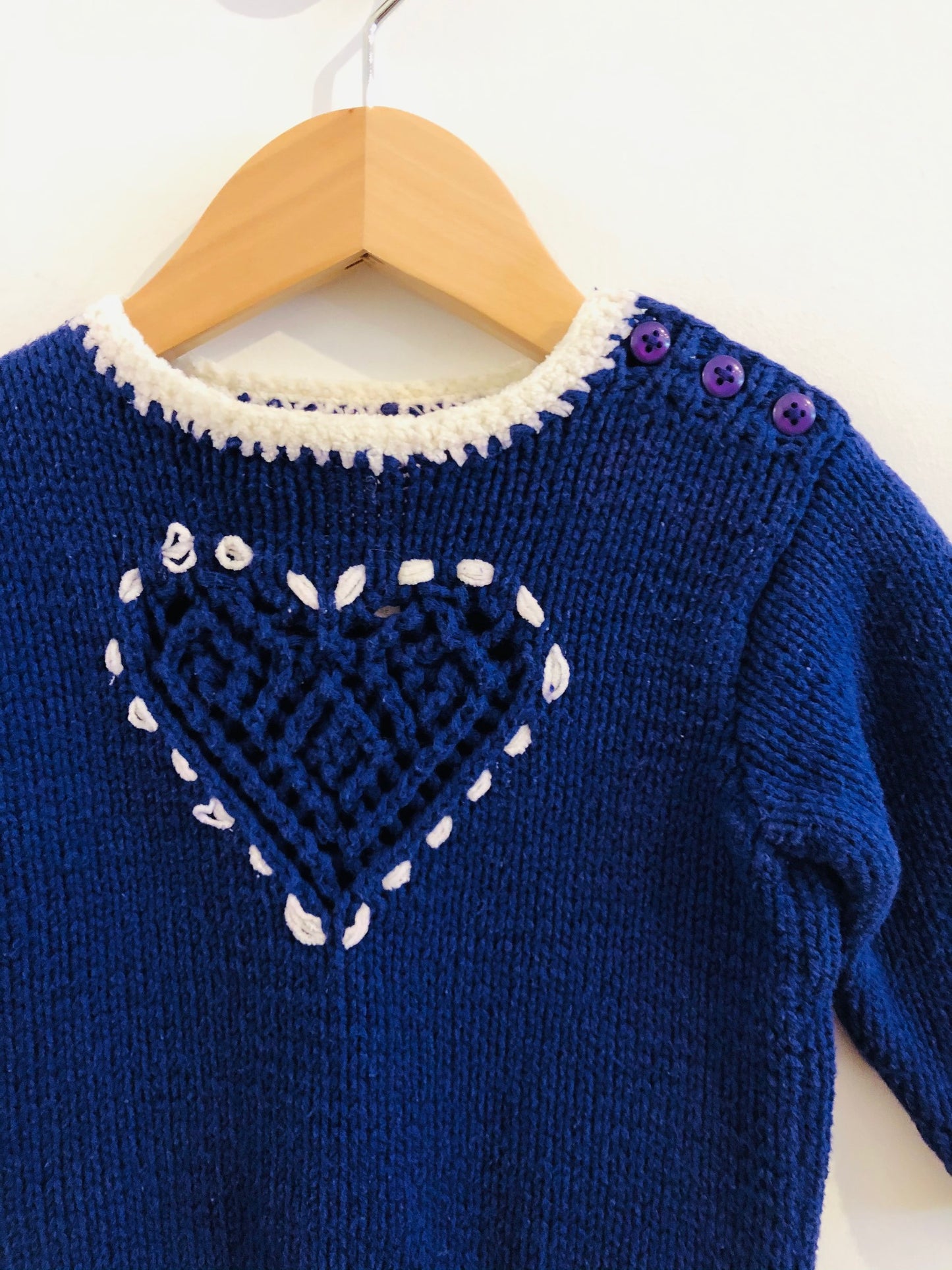 gap heart sweater / 6-12m