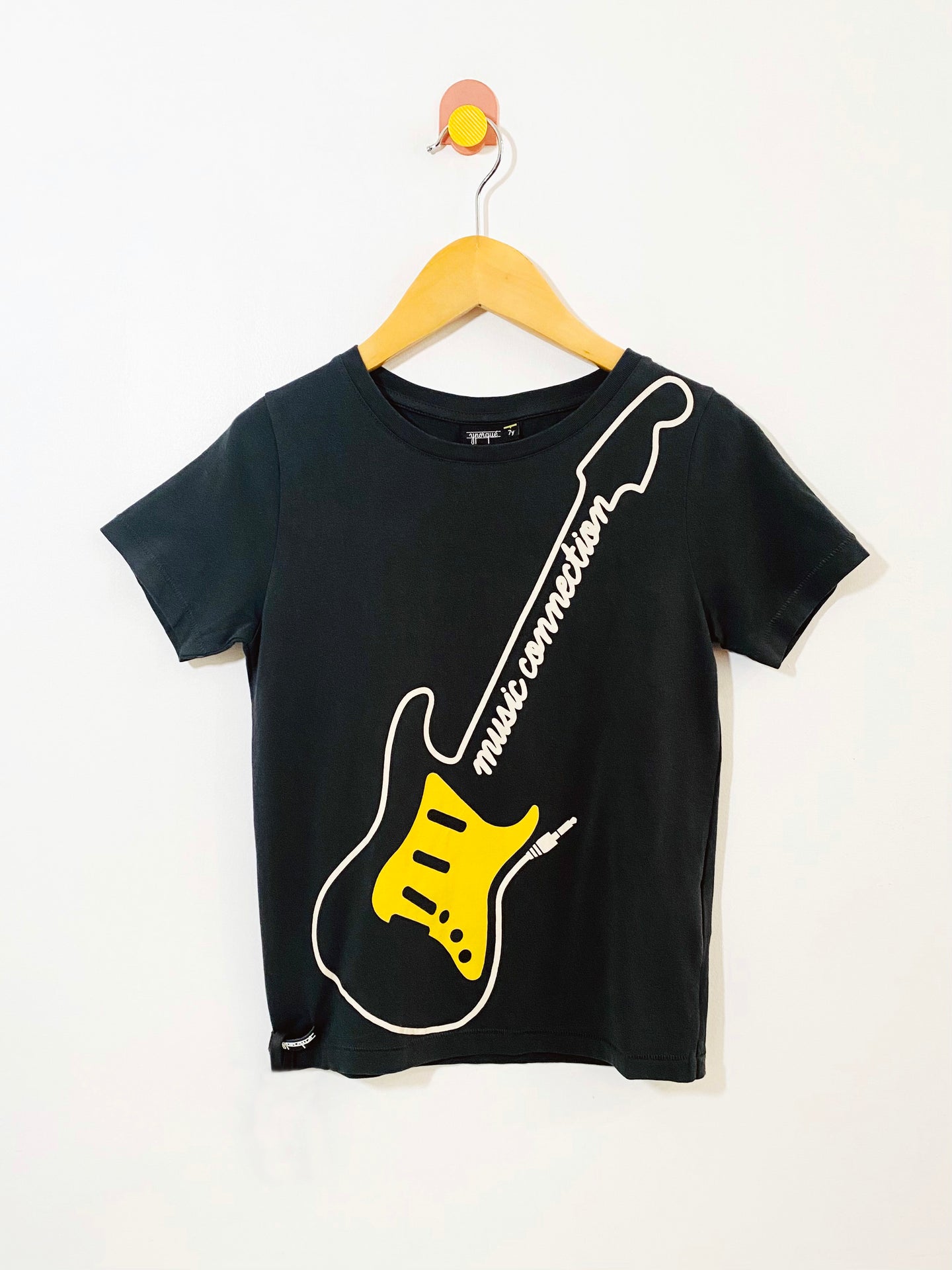 Yporque guitar t-shirt / 7Y