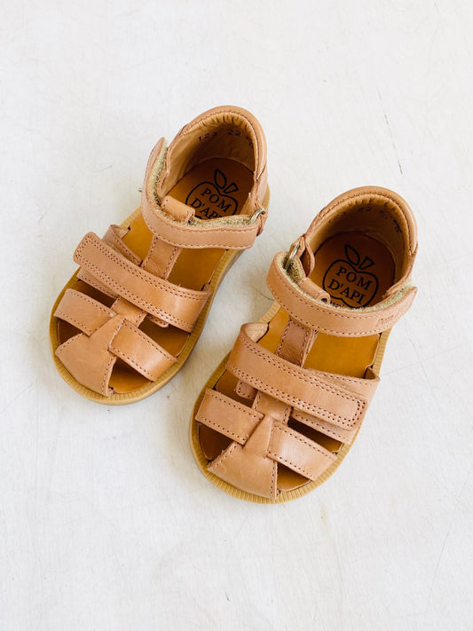 leather sandals / US 6