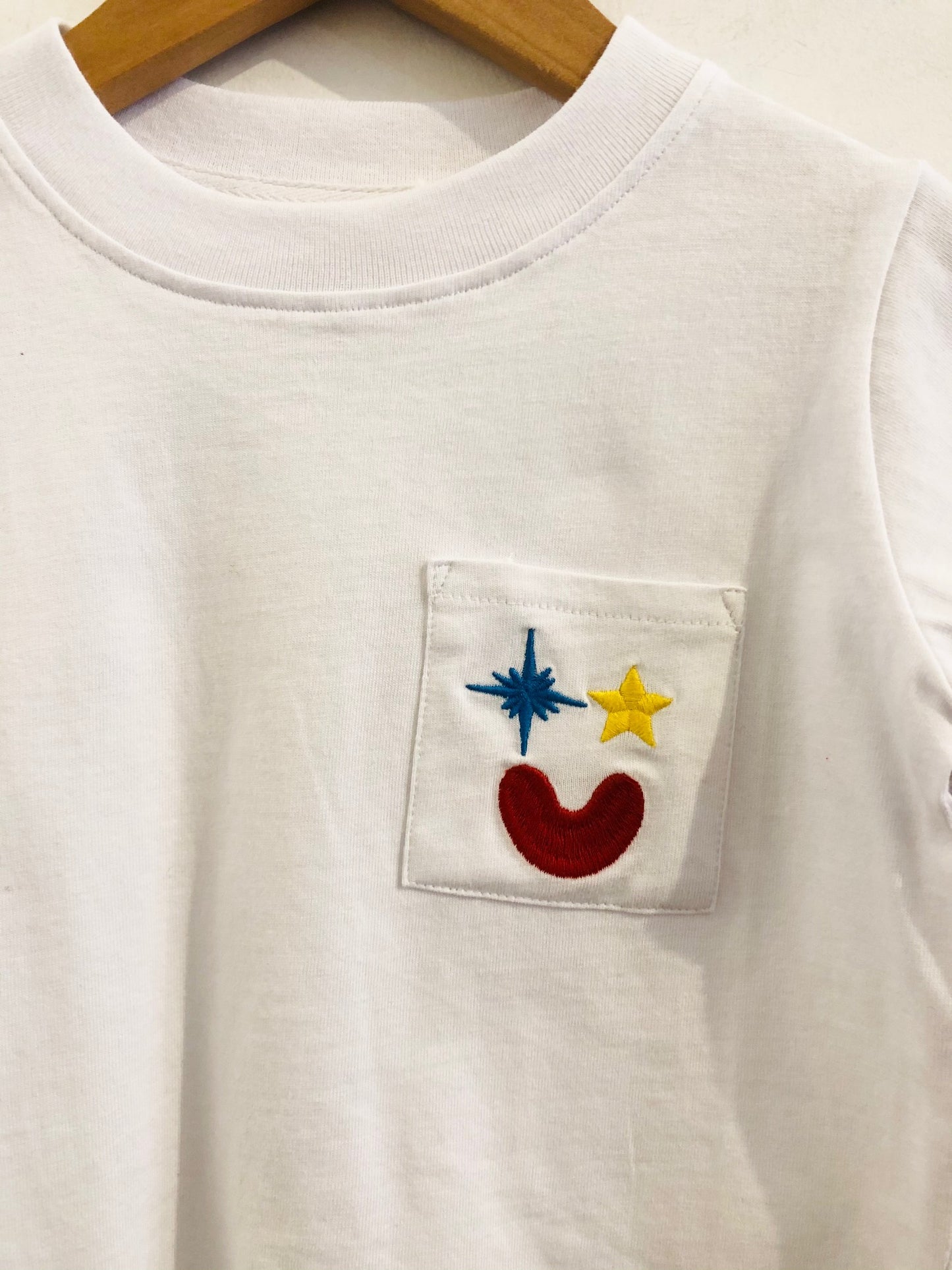 embroidered pocket tee / 2T