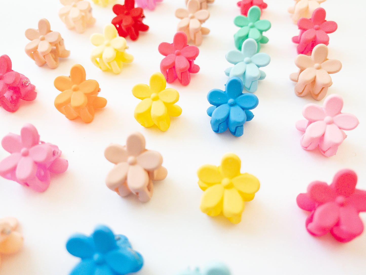 korean style mini flower hair clips - 36 Pack