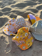 Load image into Gallery viewer, five panel hat - retro floral